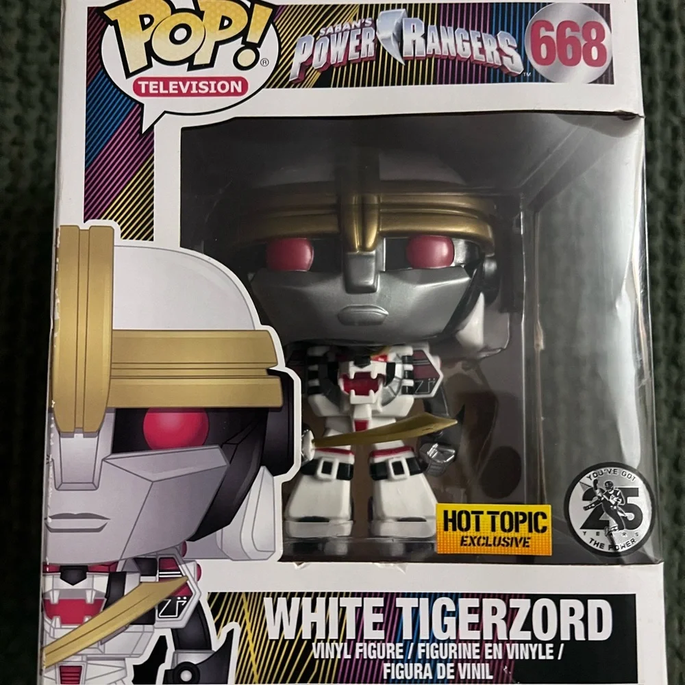 Funko Pop! Megazord Vinyl Figure - Red, Yellow, Black, Silver - Picture 4 of 6